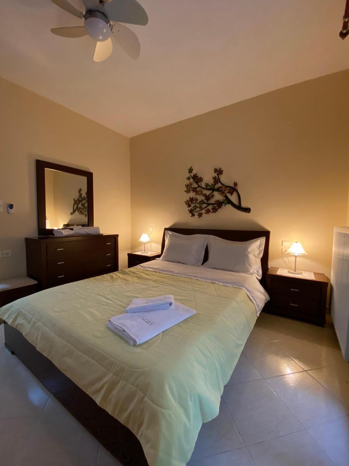 Filidas Apartments Skiathos Town Bagian luar foto