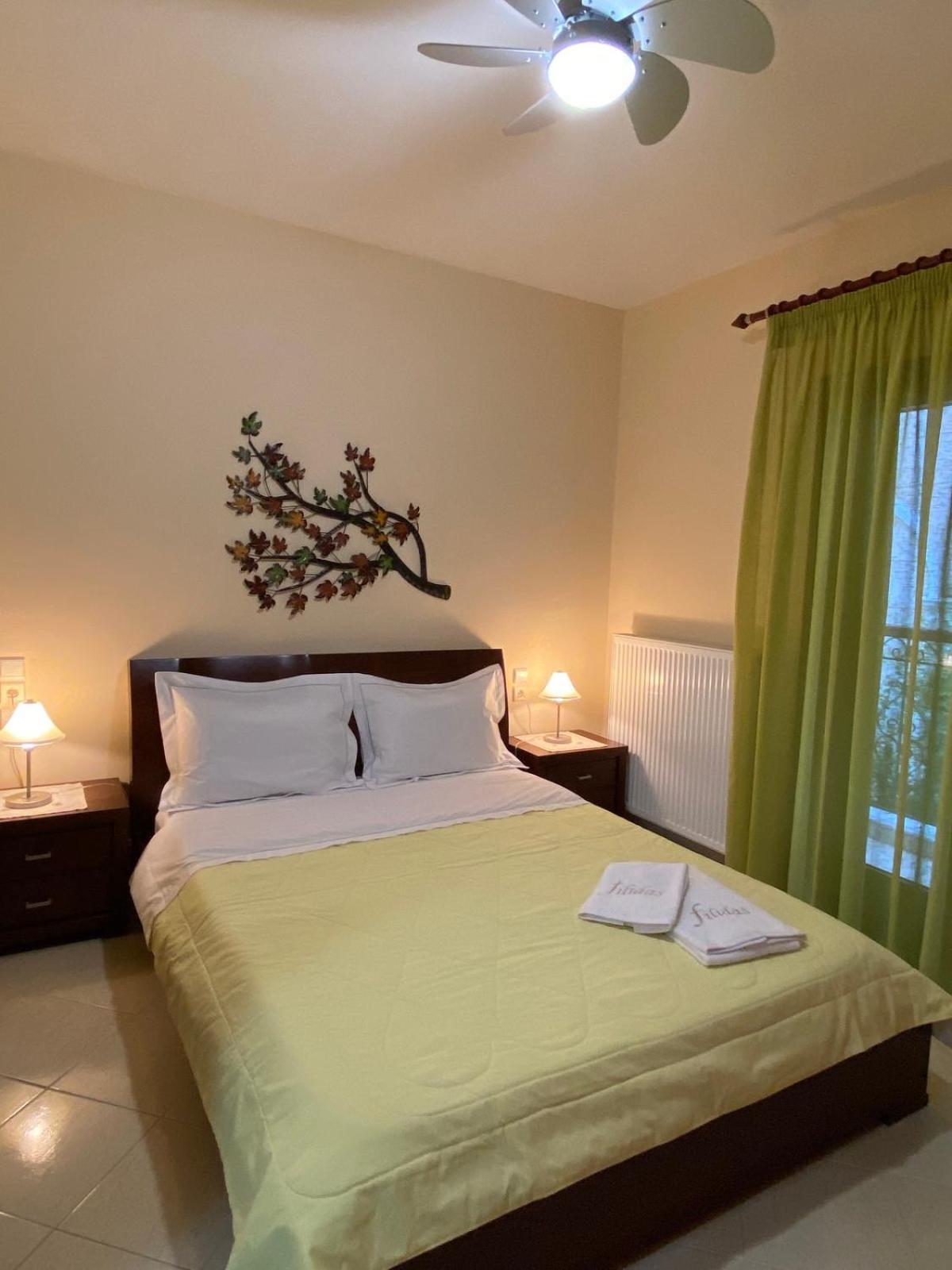 Filidas Apartments Skiathos Town Bagian luar foto