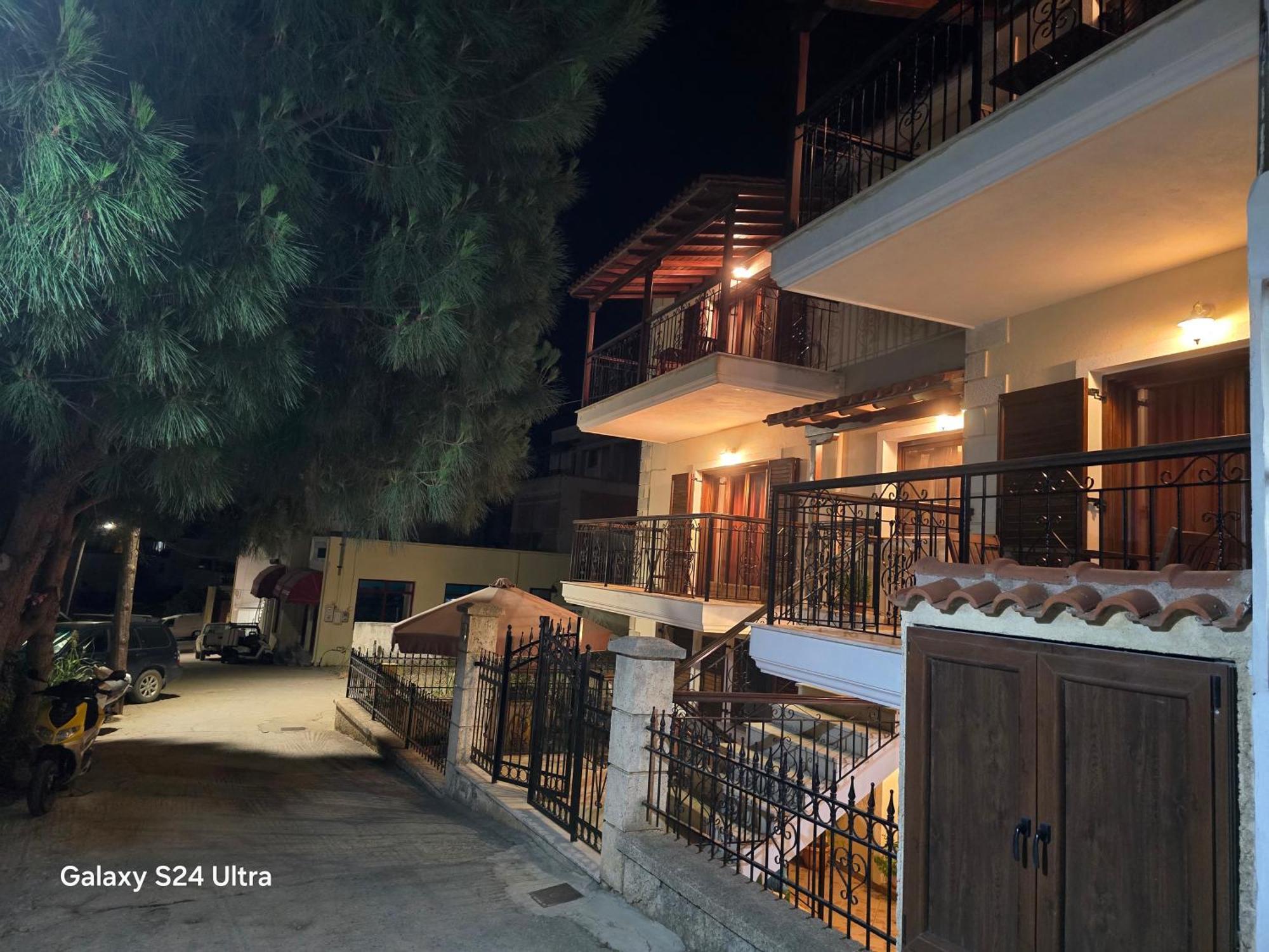 Filidas Apartments Skiathos Town Bagian luar foto