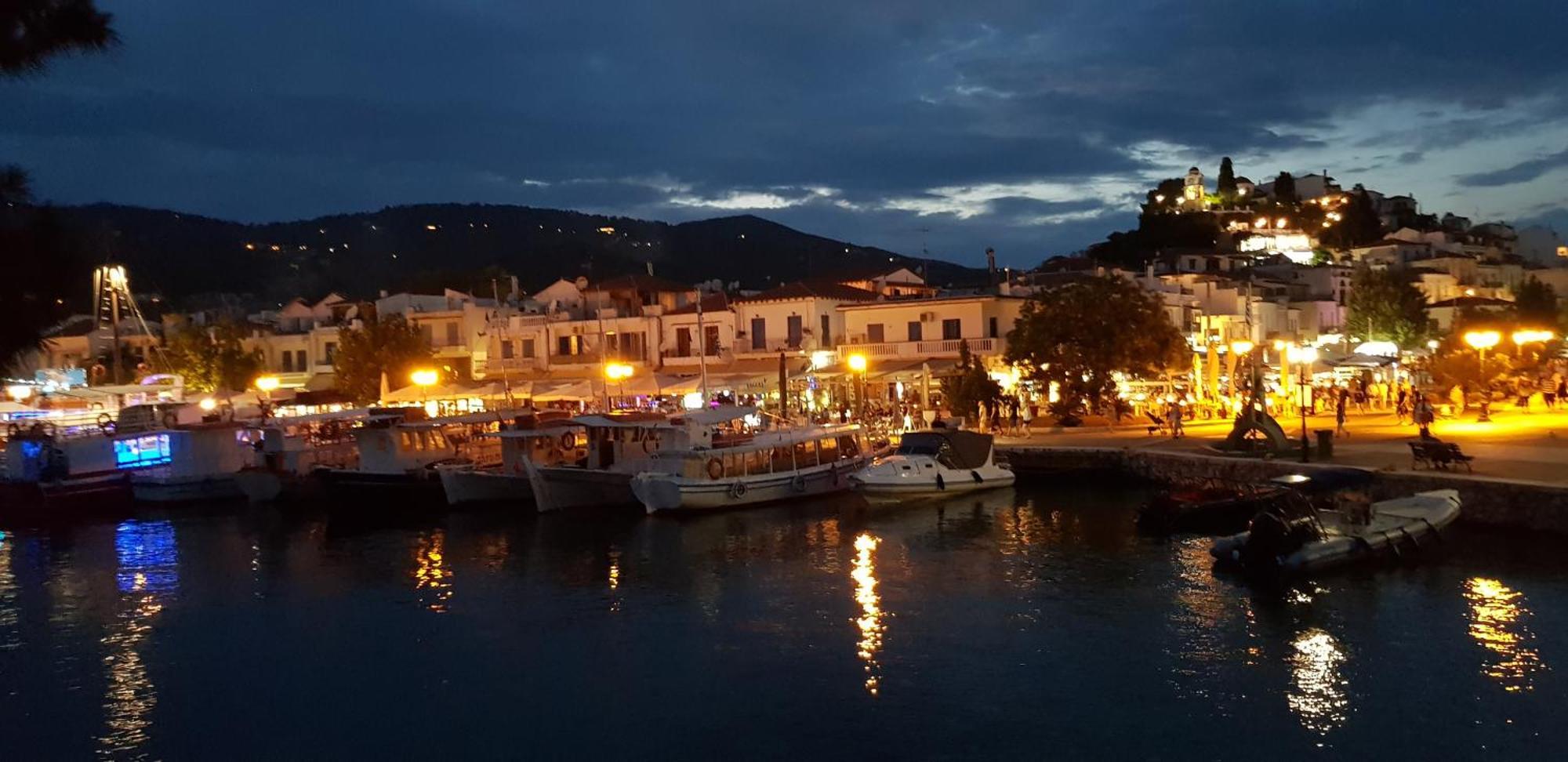 Filidas Apartments Skiathos Town Bagian luar foto